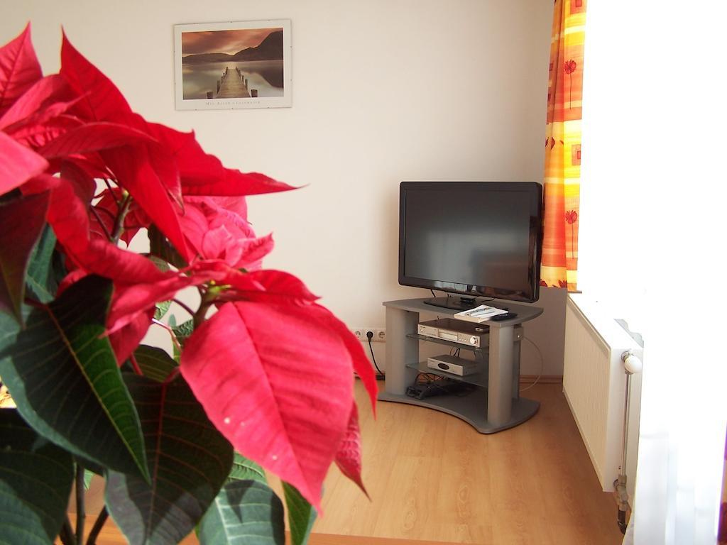 Akacia Apartment - Free Inside Parking, 2 Bedrooms, Garden, Next To Centre Budapest Rom bilde