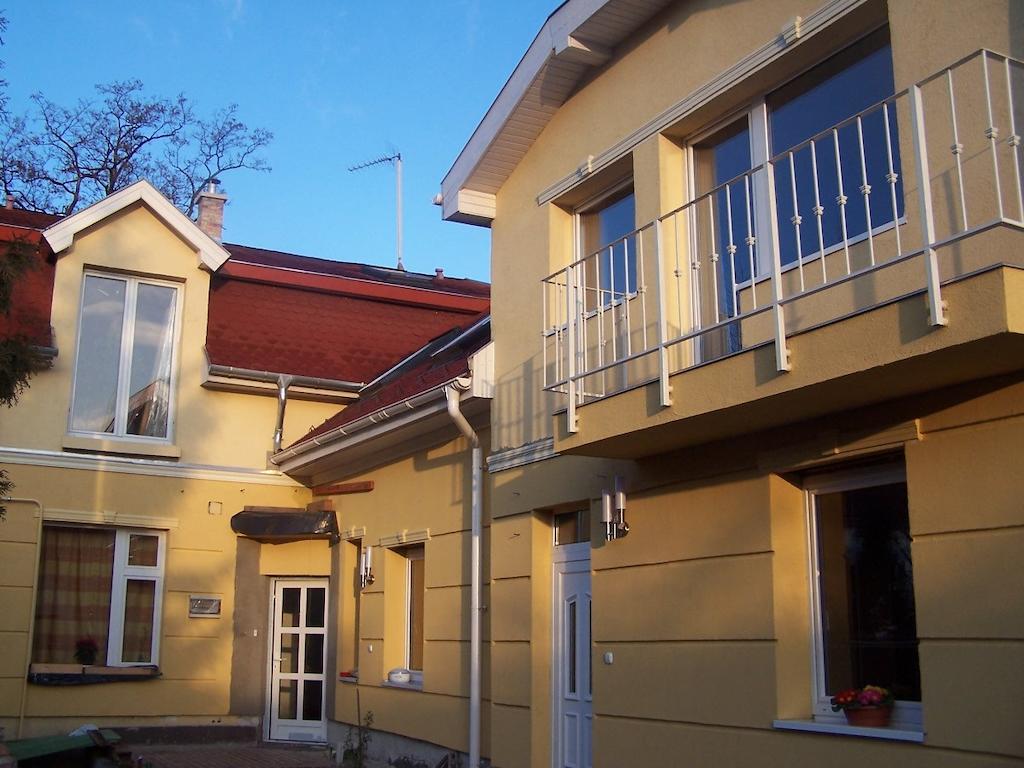 Akacia Apartment - Free Inside Parking, 2 Bedrooms, Garden, Next To Centre Budapest Eksteriør bilde
